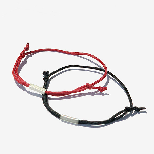 [RUSHOFF] Unisex Red &amp; Black Casual Knot Bracelet 2 Set / 레드&amp;블랙 캐주얼 매듭 팔찌 2세트